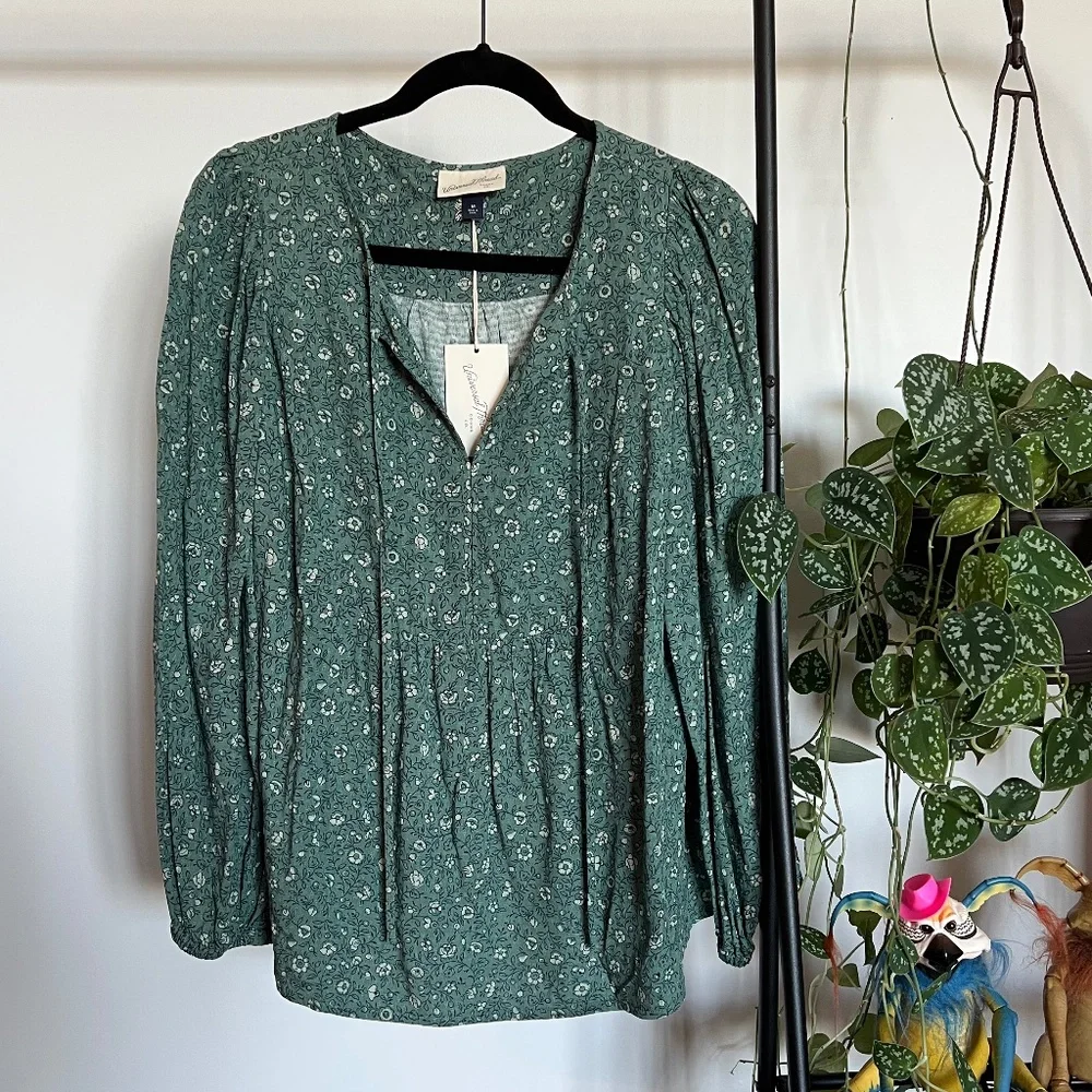 NWT Universal Thread Green Floral Long Sleeve Blouse - Picture 1 of 5